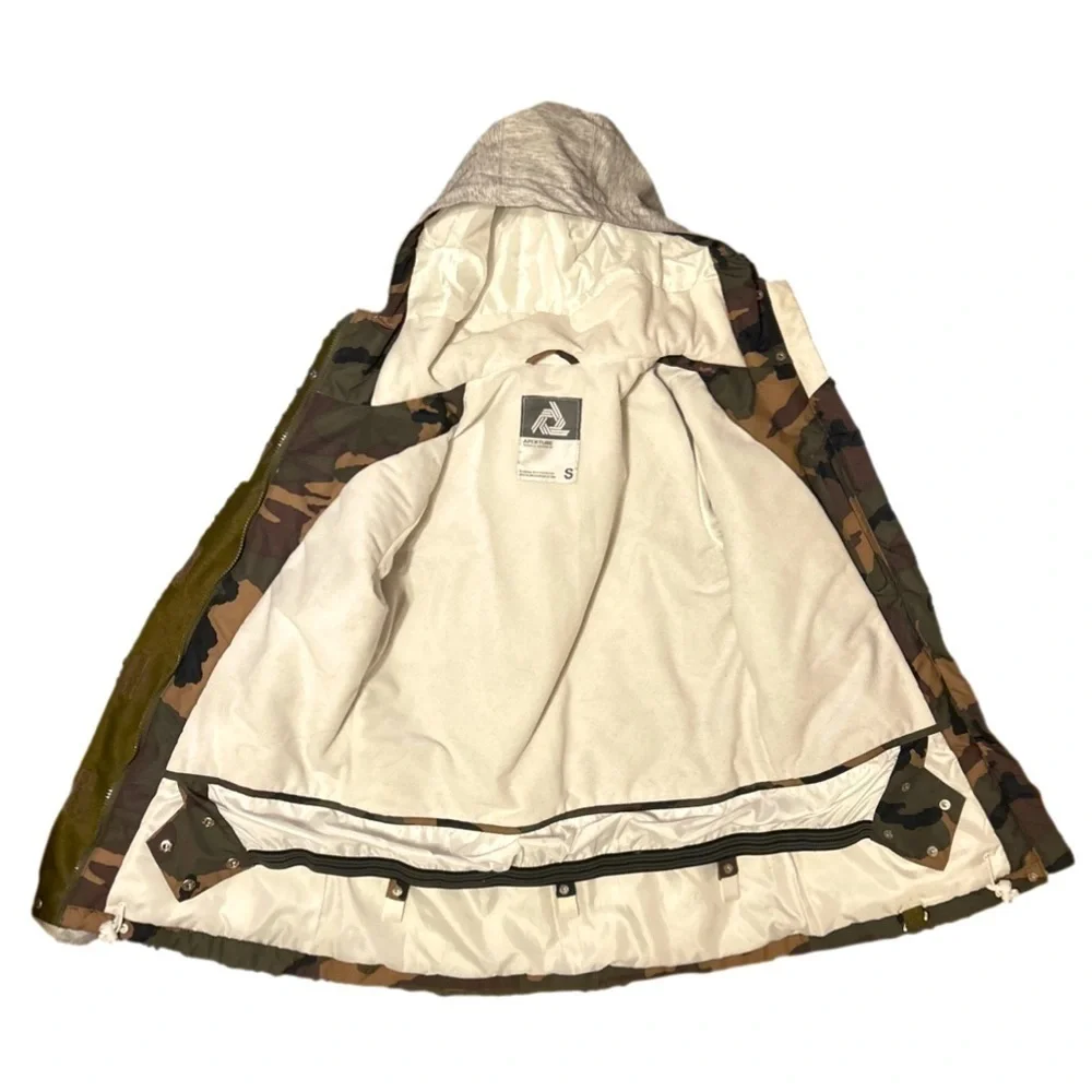 Aperture winter coat Size Small - Picture 2 of 16